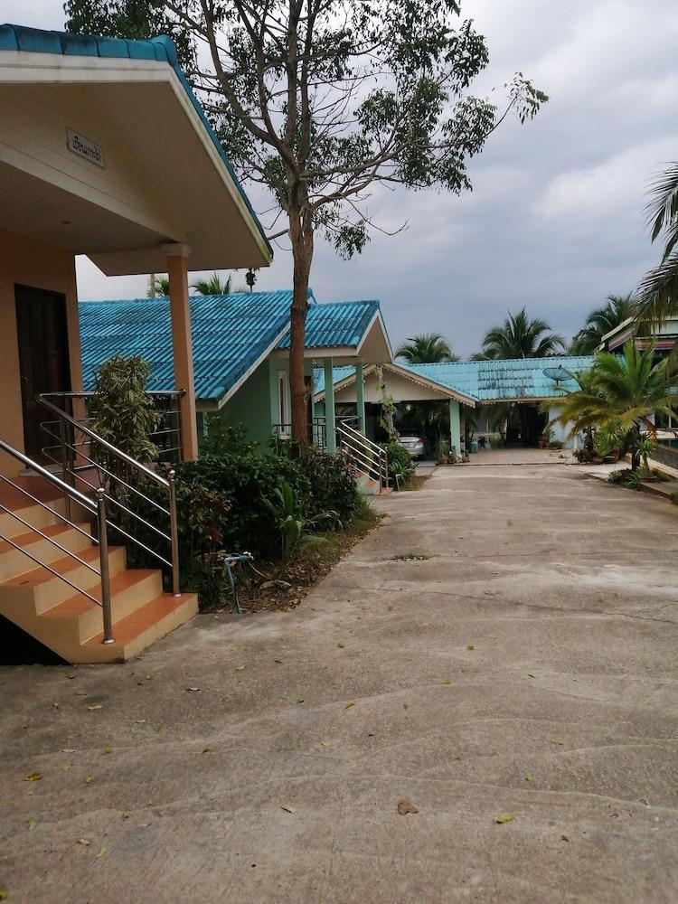 Oyo 75515 Sairung Farmstay Krabi Exterior photo